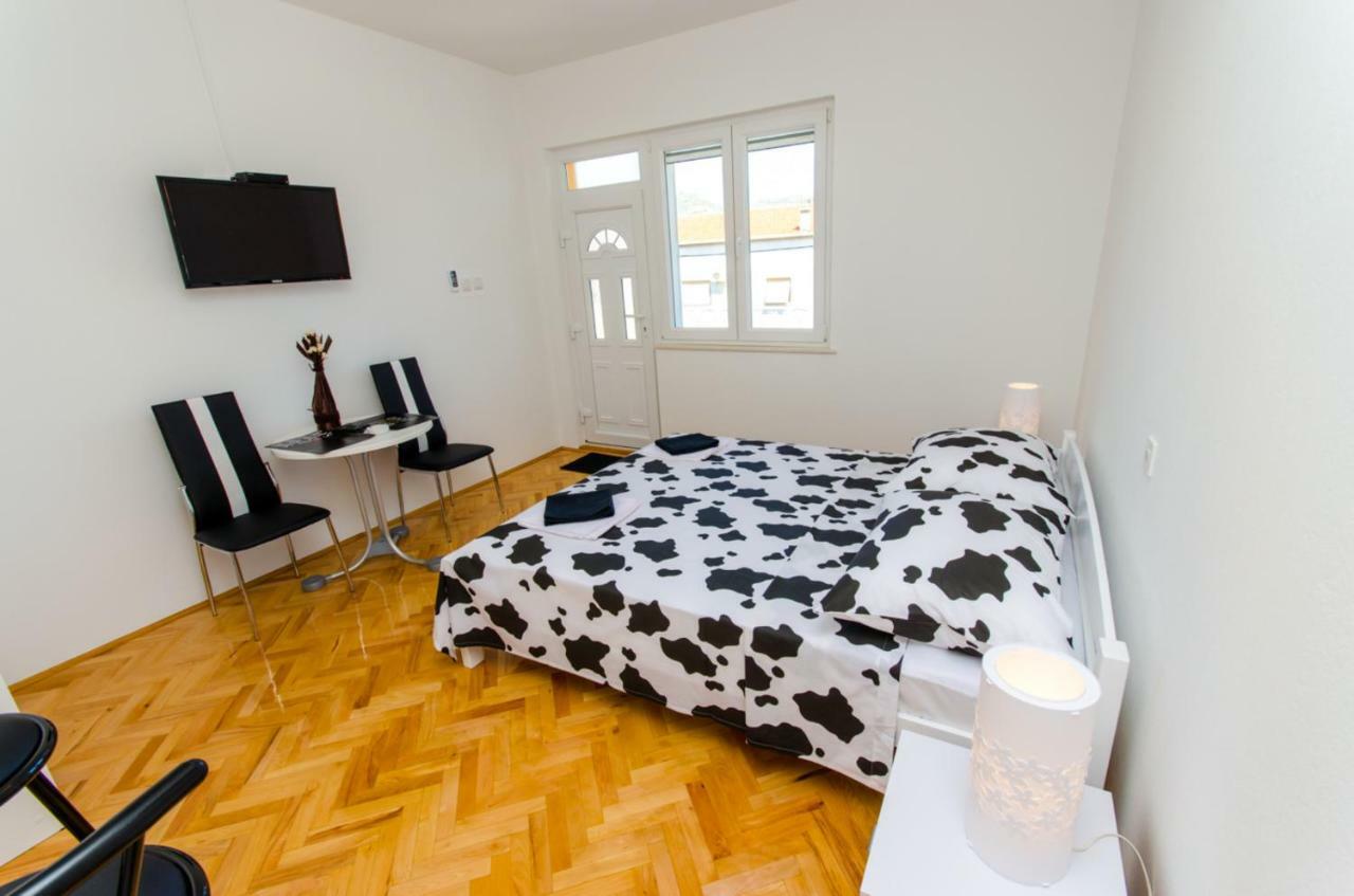 Apartments Ivana Trogir Exterior photo